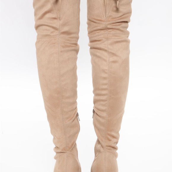 Fashion Nova Over The Knee Boots!🌸 - Picture 5 of 6